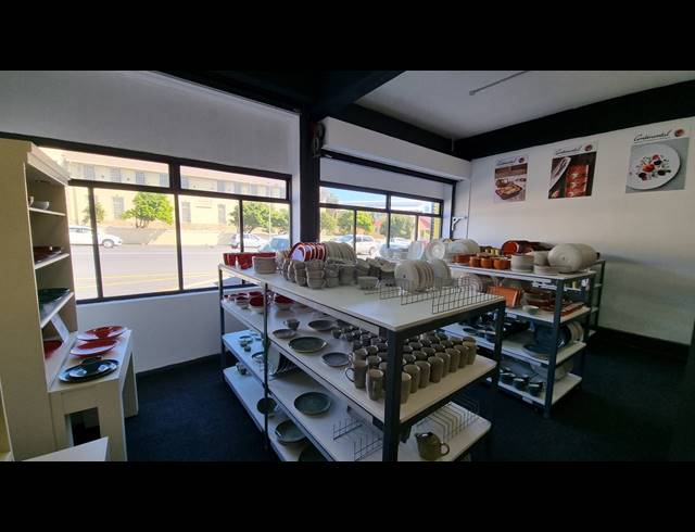 288M² MINI FACTORY TO LET IN SALT RIVER